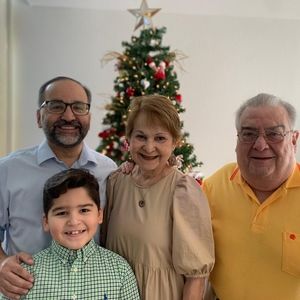 Meet your Posher, Elisita